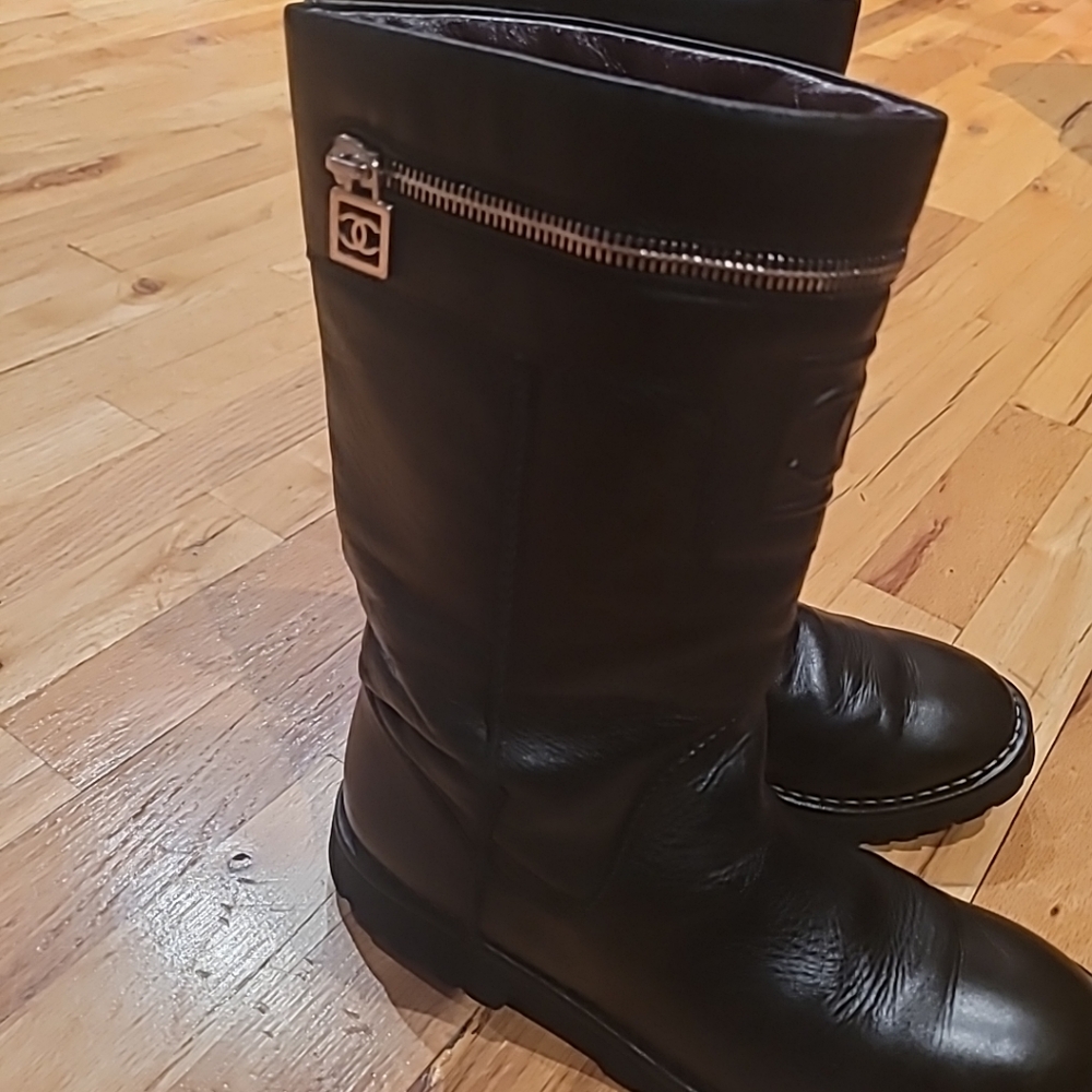 Amazing Chanel Black Lambskin Leather Size 8.5 Riding 👢 Boots - Picture 3 of 16